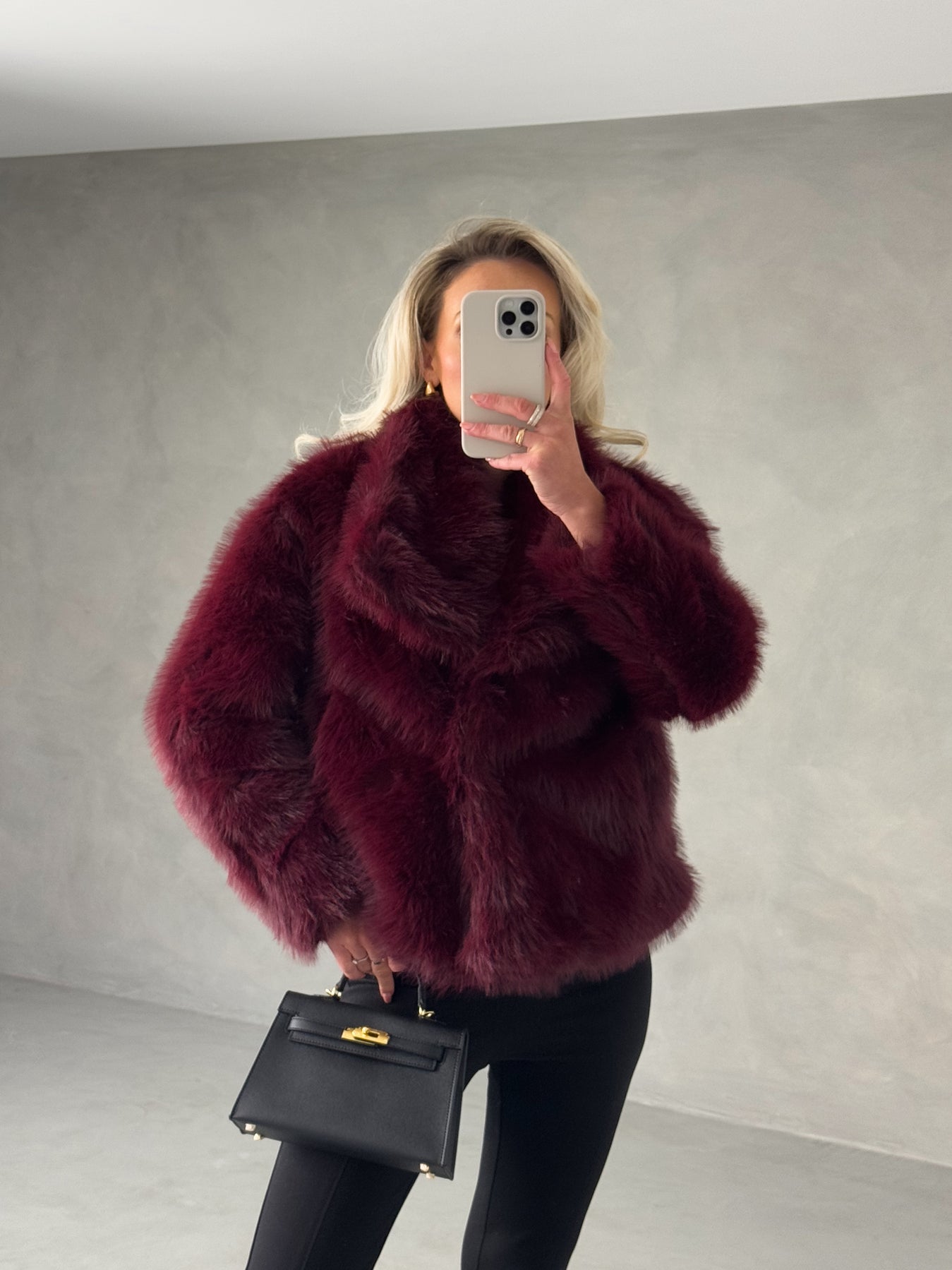 Elsie - Elegant Fur Coat