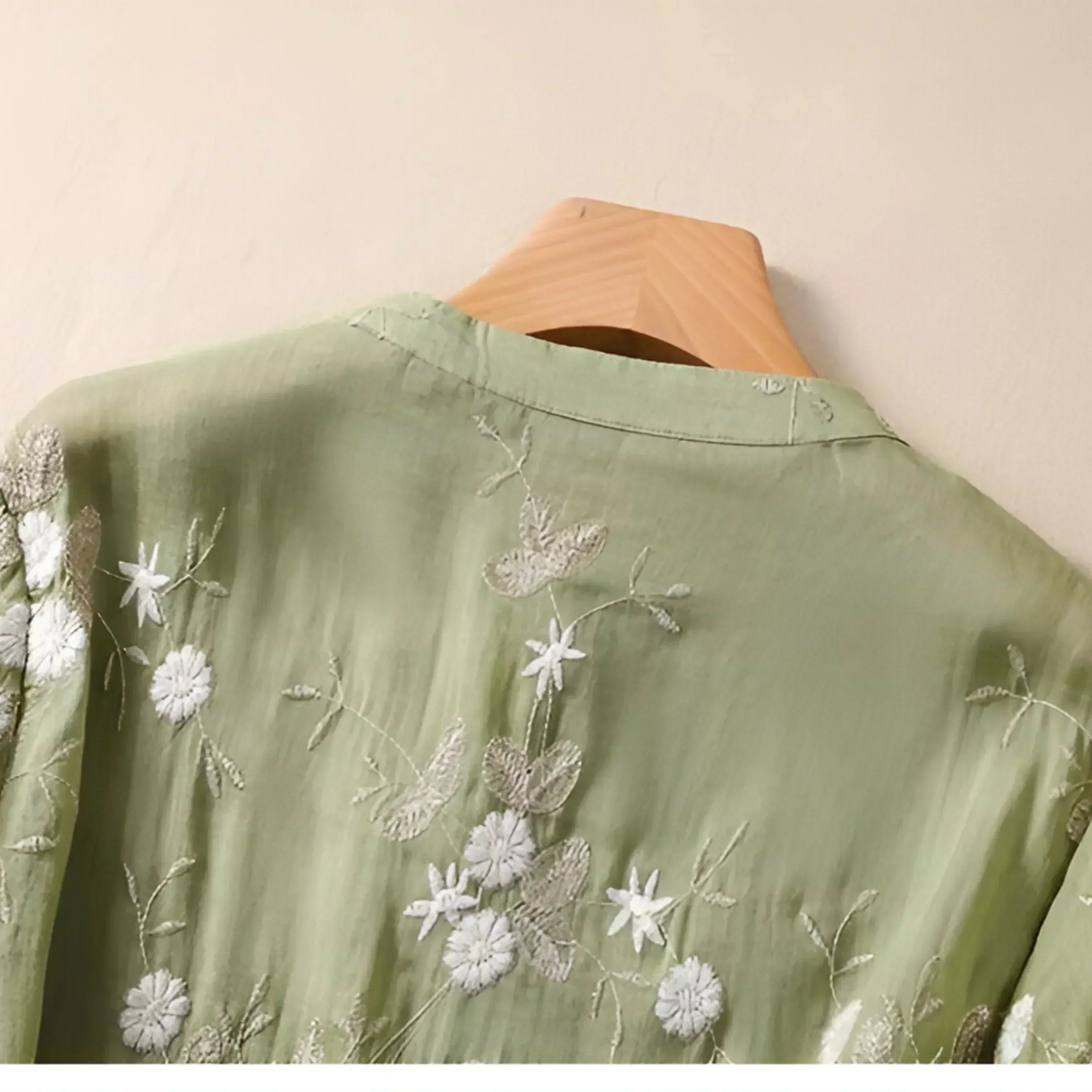 Stella | Lightweight blouse