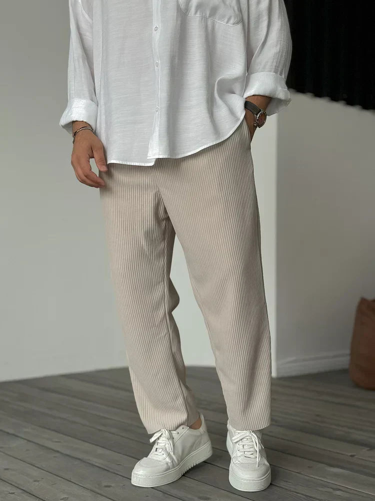 Pembre Lightweight Pleated Pants - Sophisticated Style and Summer Comfort