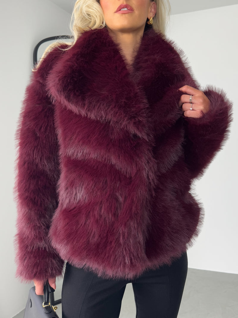 Elsie - Elegant Fur Coat