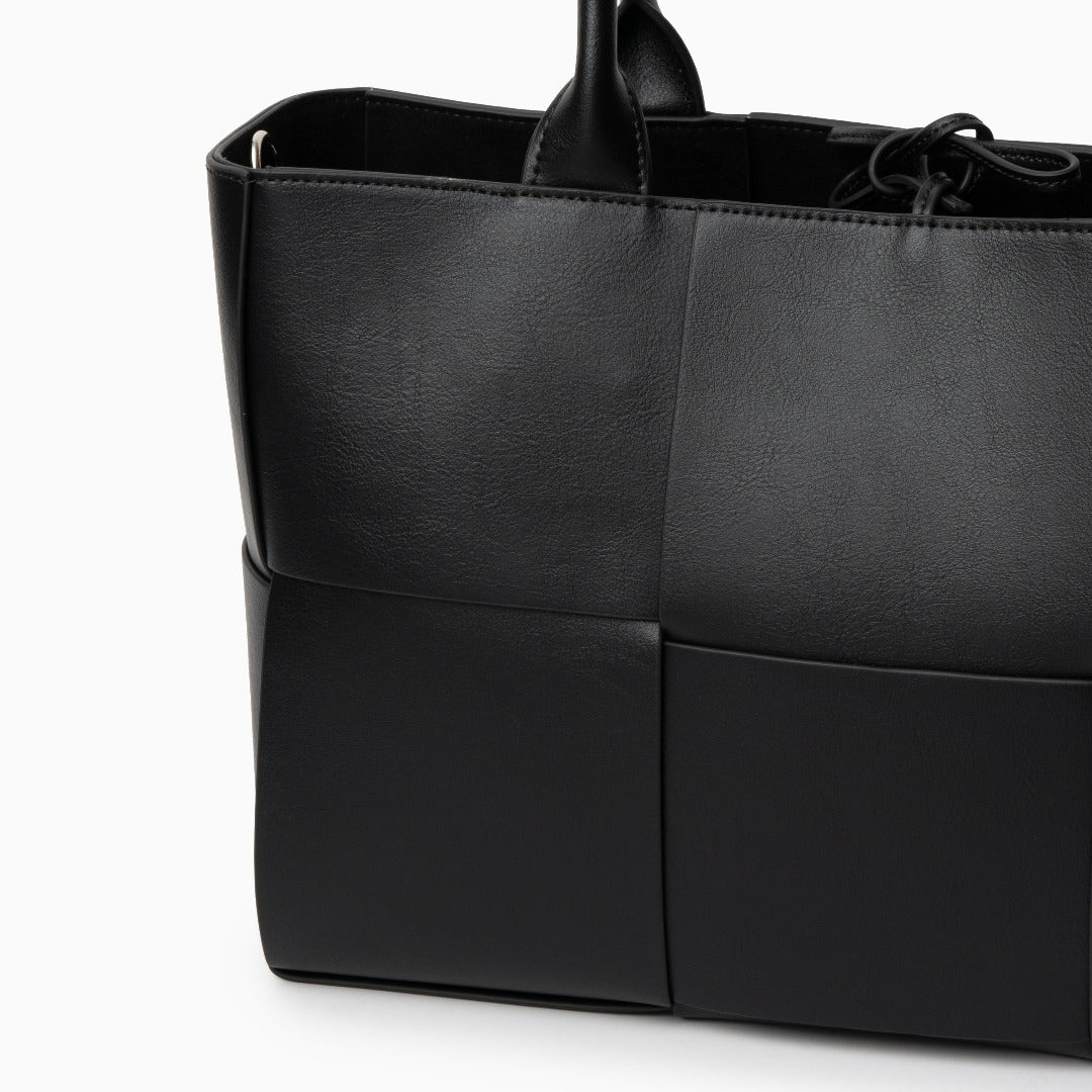 Opel Medium Tote Bag