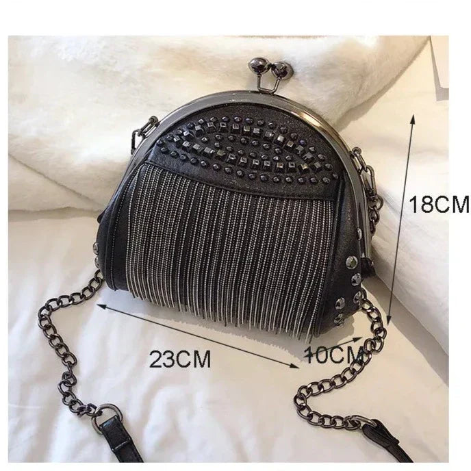 Lisa Kiss-Lock Bag | Retro Chic Essential