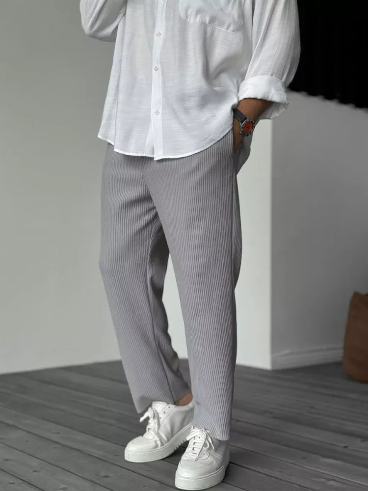 Pembre Lightweight Pleated Pants - Sophisticated Style and Summer Comfort