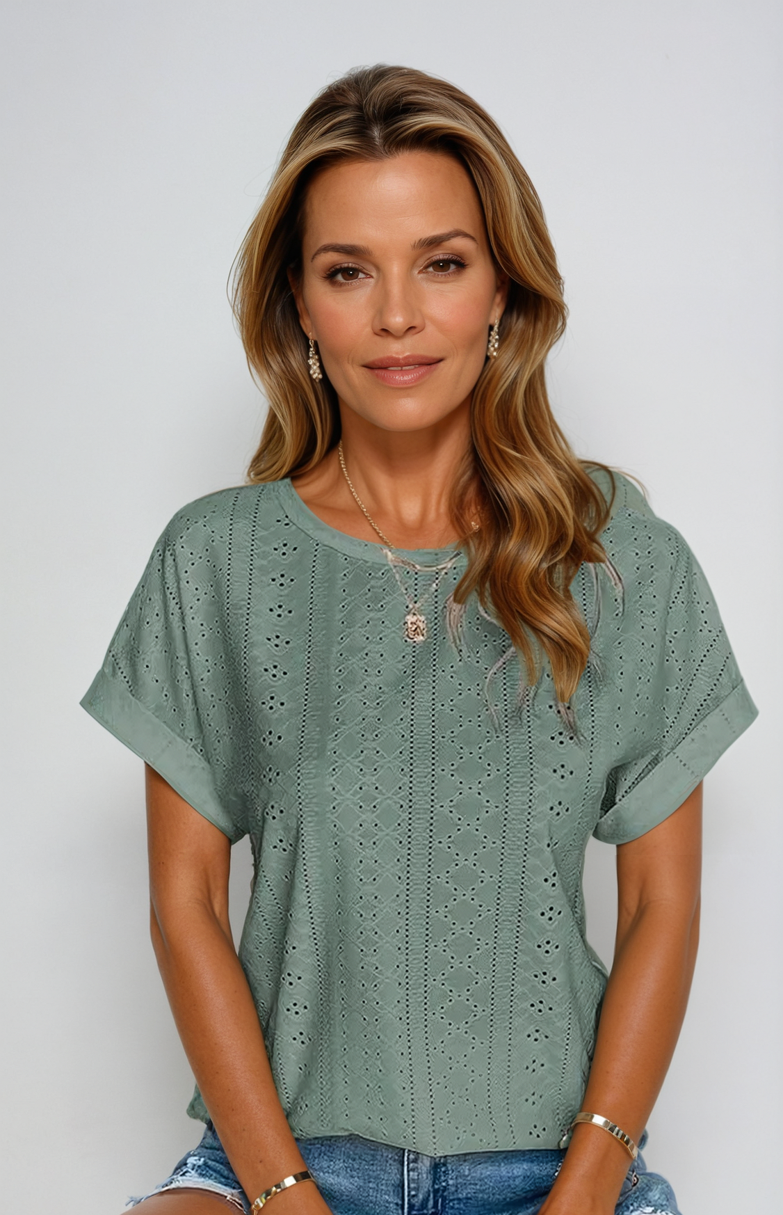 Riza | Casual Eyelet Top