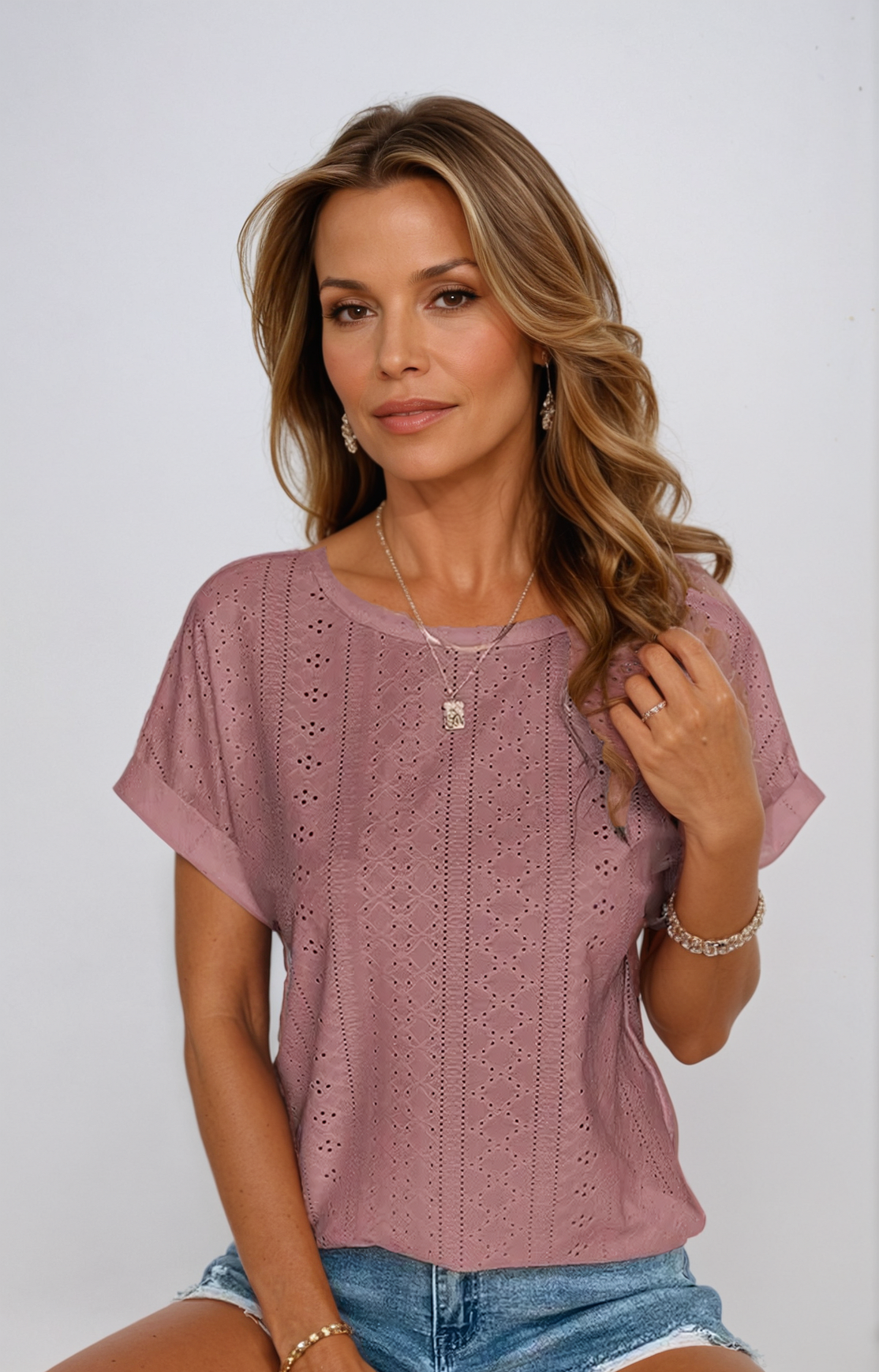 Riza | Casual Eyelet Top