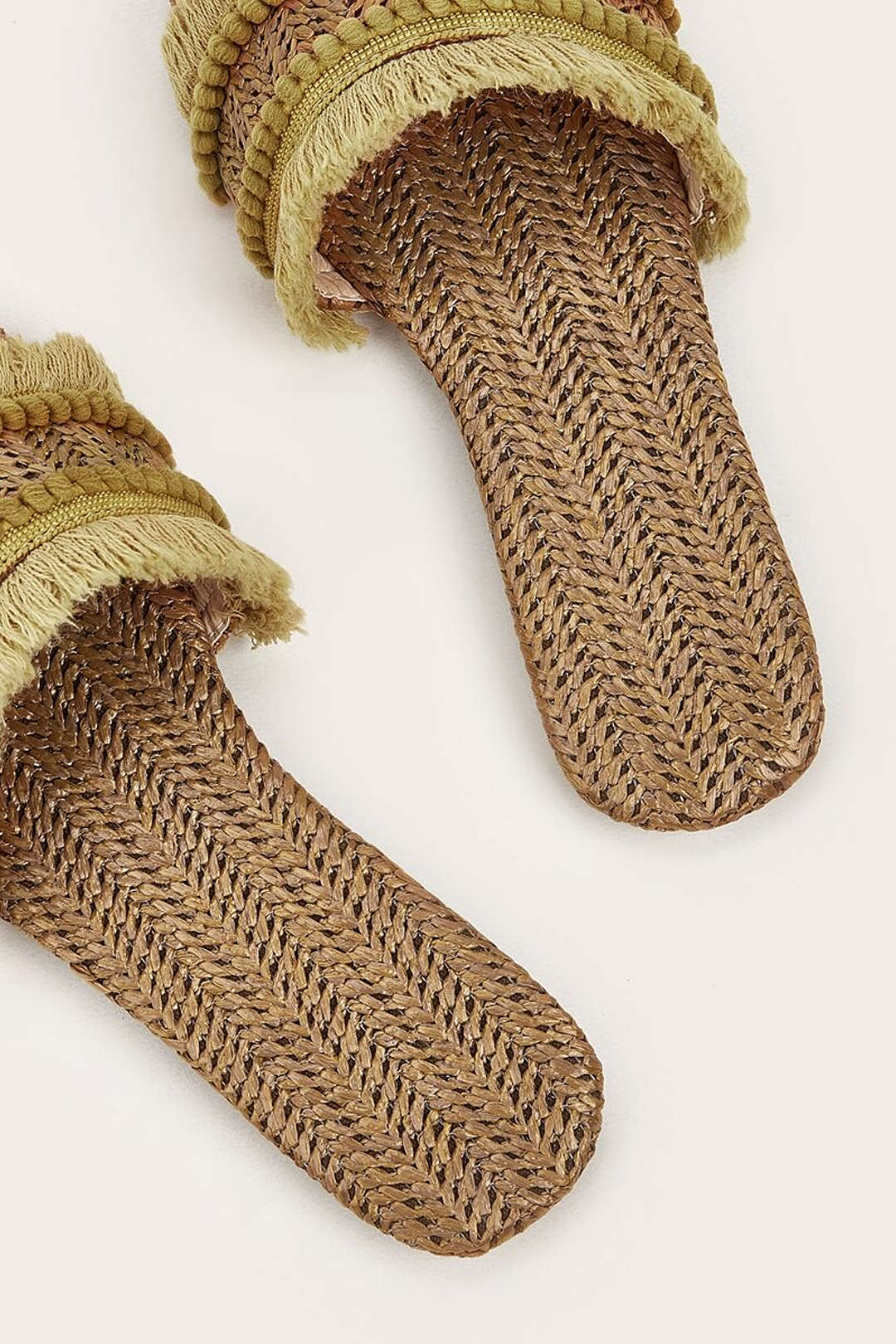 Flare Fringe Slippers