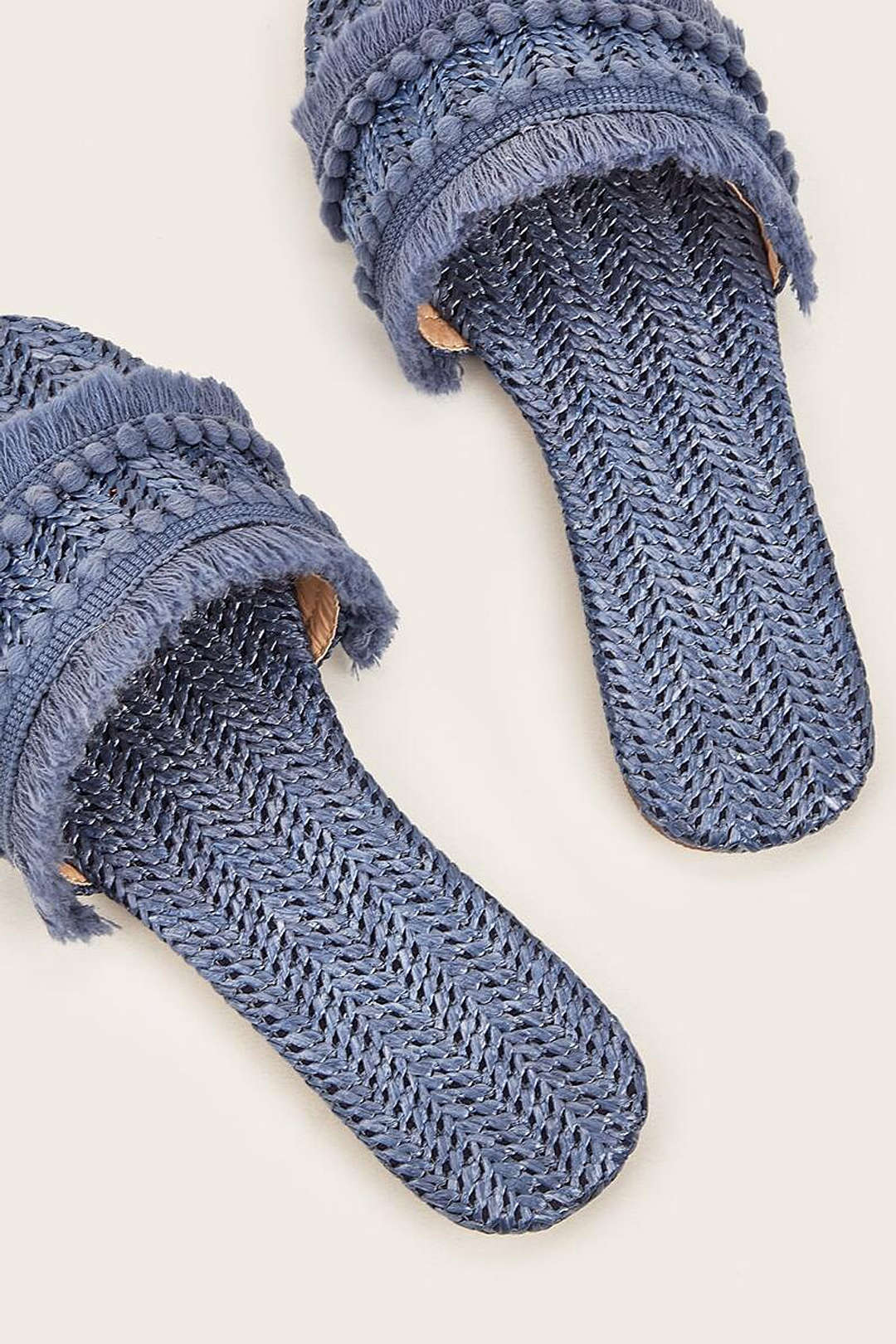 Flare Fringe Slippers