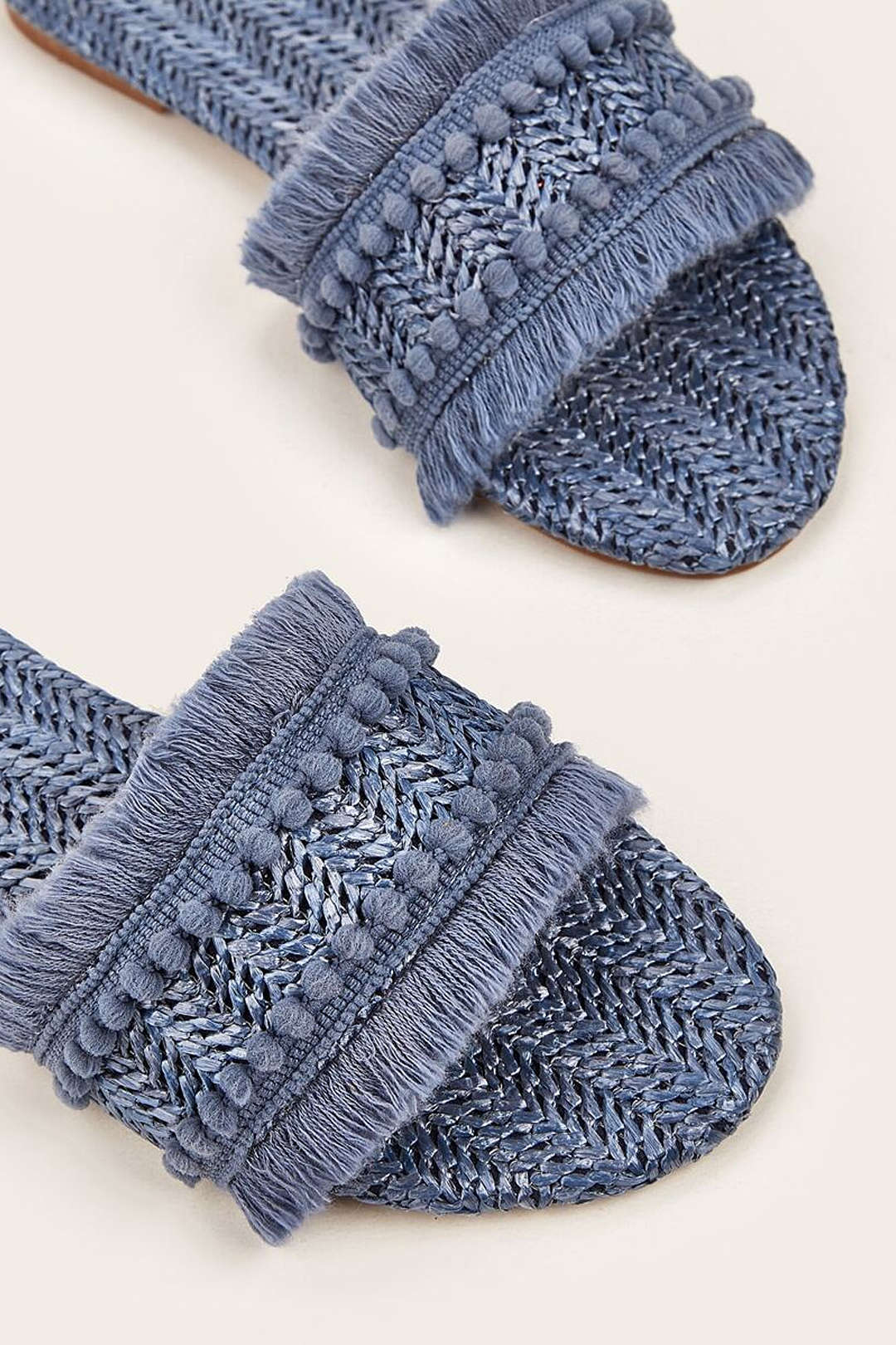 Flare Fringe Slippers