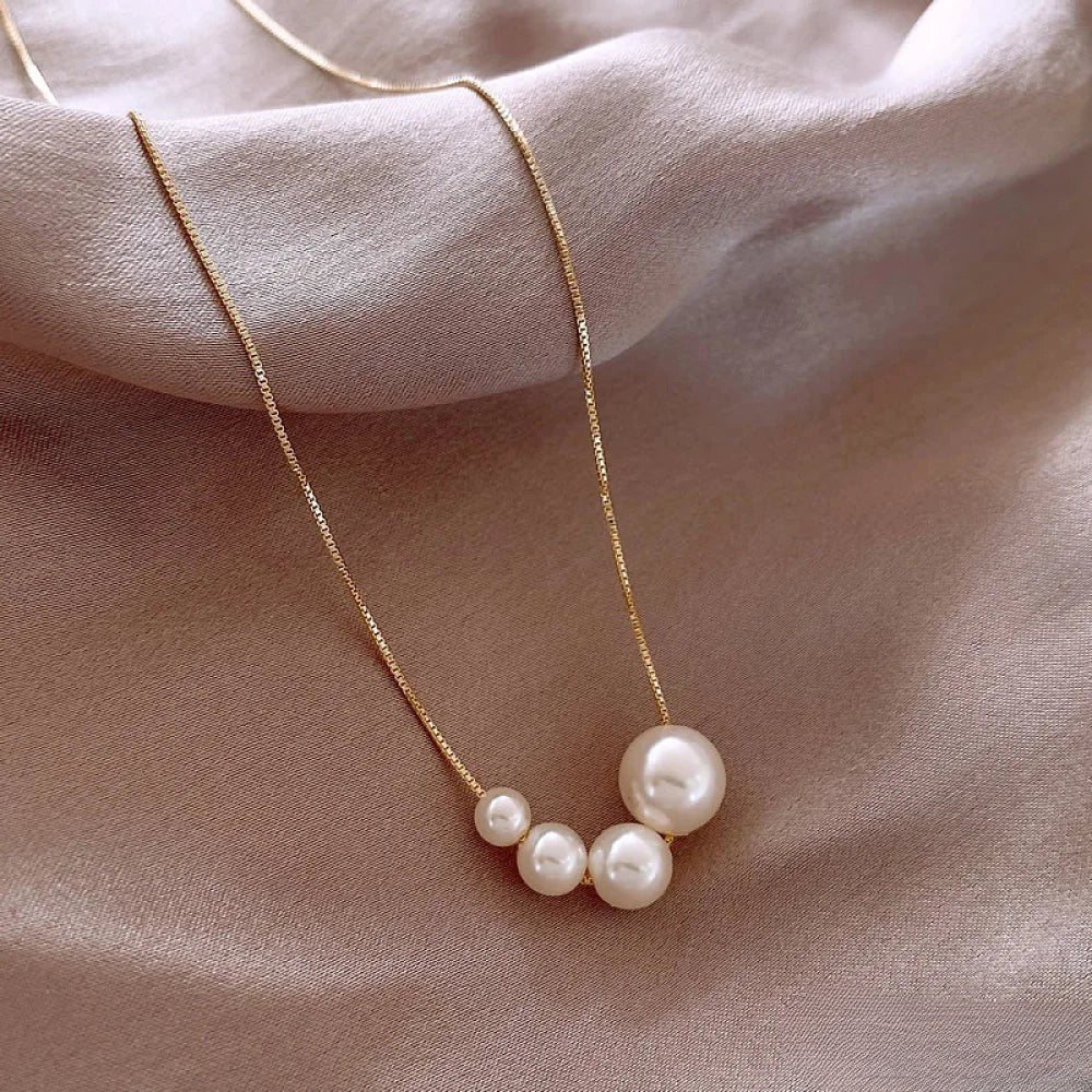 Golden Necklace with Freshwater Pearls