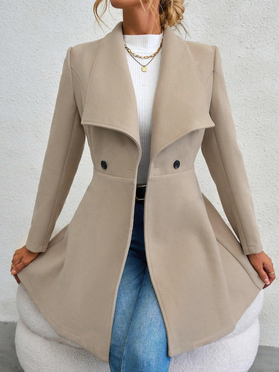Tina - Elegant Button-Up Coat