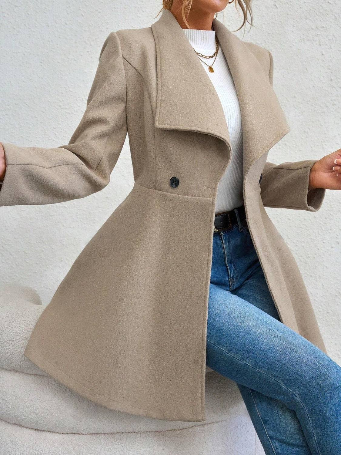 Tina - Elegant Button-Up Coat