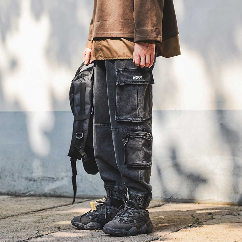 Mateo Pants - Frayed Denim for a Casual and Comfortable Look
