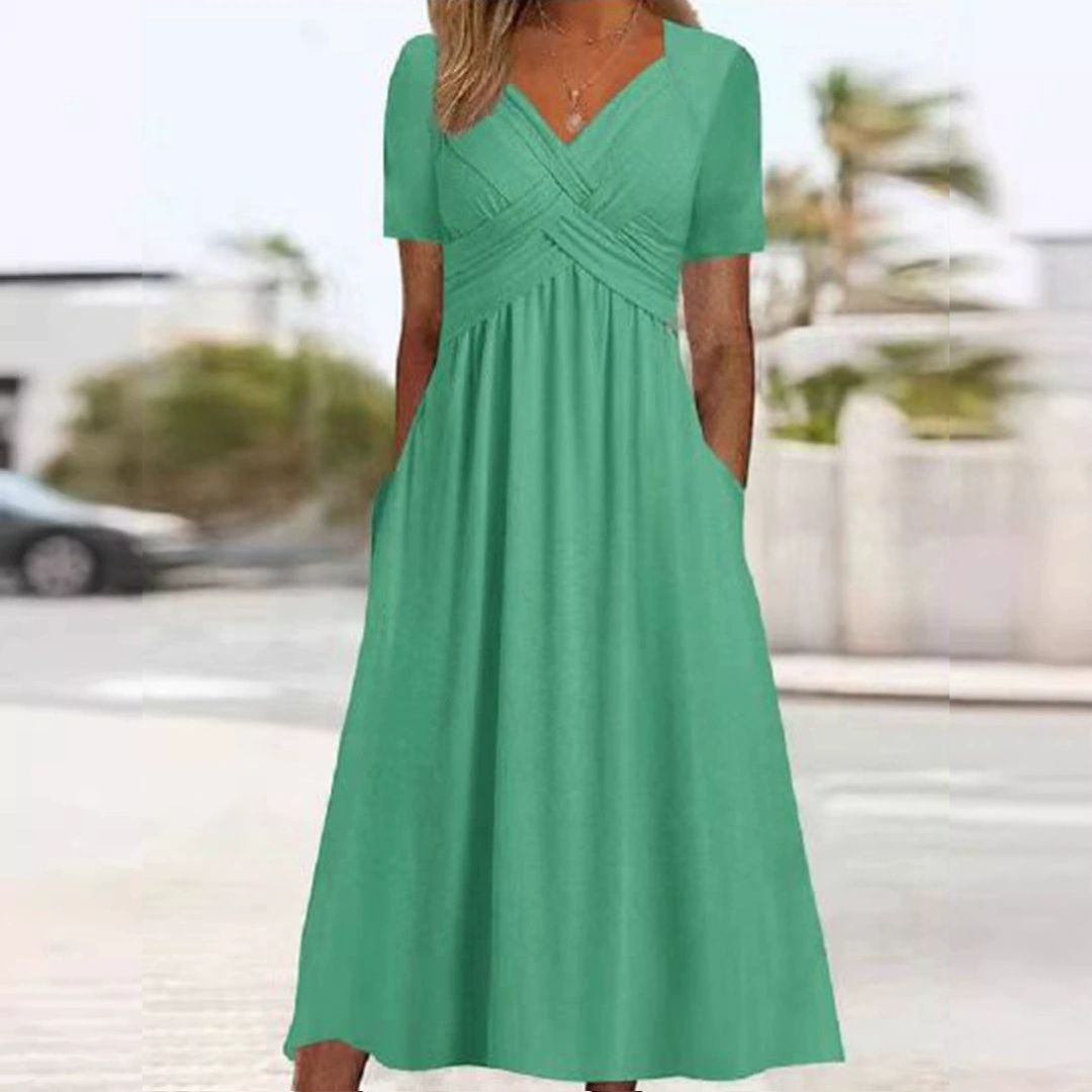 Amanda - Flattering Dress