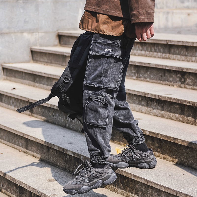 Mateo Pants - Frayed Denim for a Casual and Comfortable Look