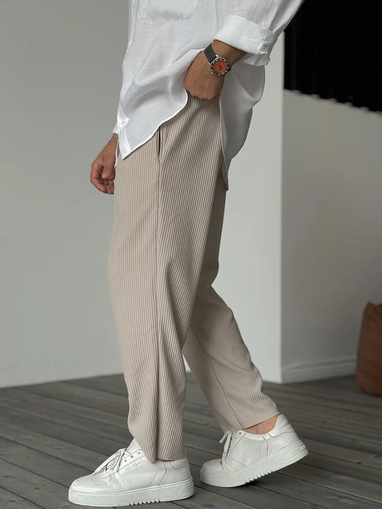 Pembre Lightweight Pleated Pants - Sophisticated Style and Summer Comfort