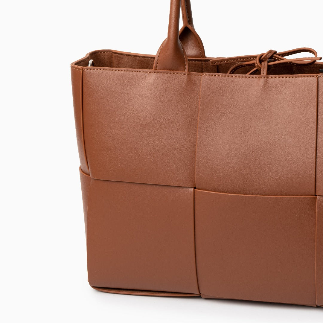 Opel Medium Tote Bag