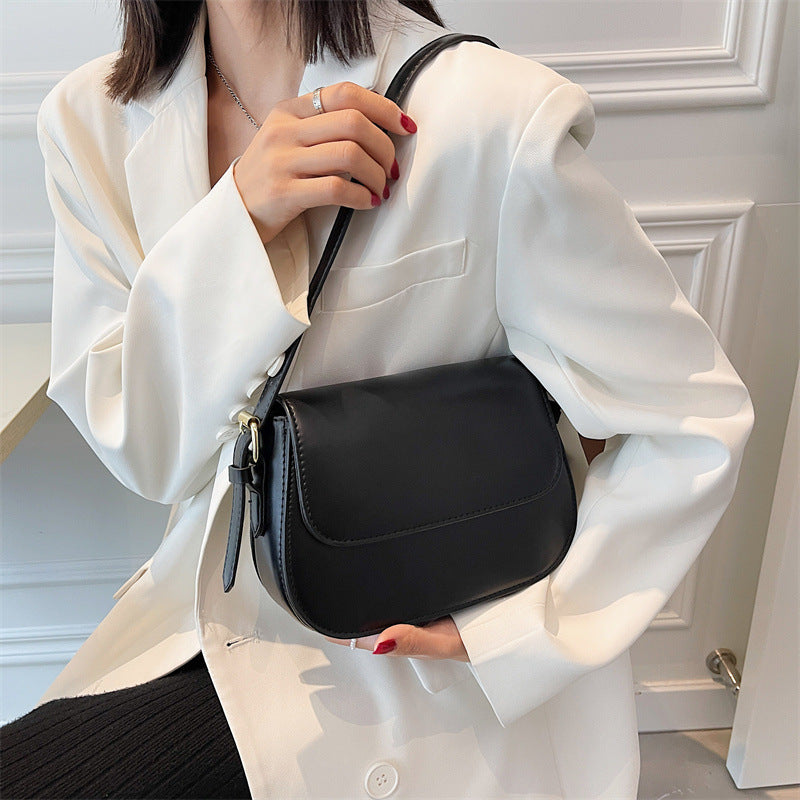 Avery Classic Saddle | Crossbody Bag