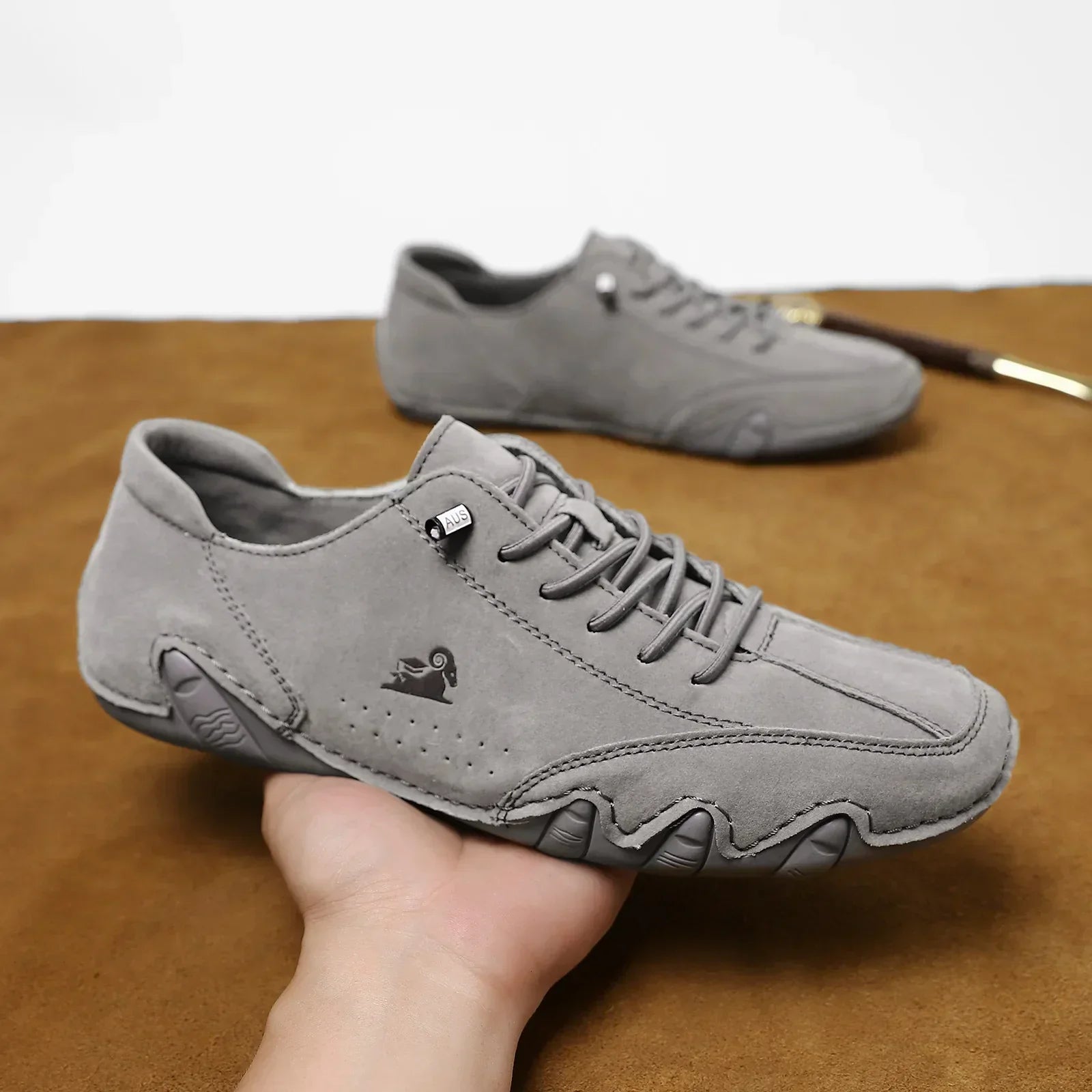 Simmons - Waterproof and breathable shoes