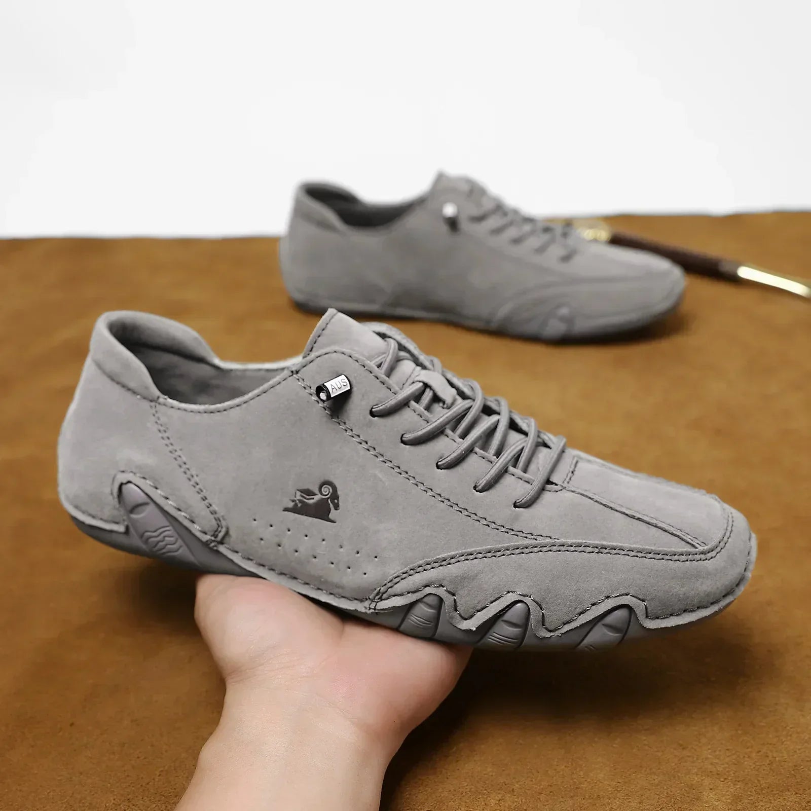 Simmons - Waterproof and breathable shoes