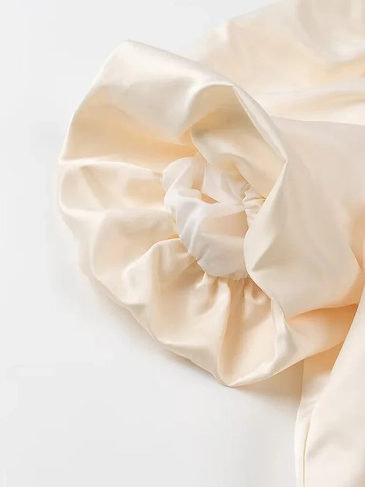 Cici Blouse - Puff Sleeves and Sophisticated Design