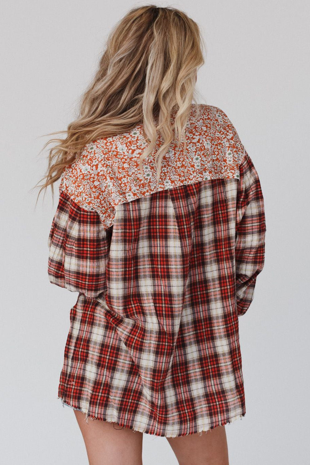 Boho Chic Blouse - Comfort and Style with Floral Details