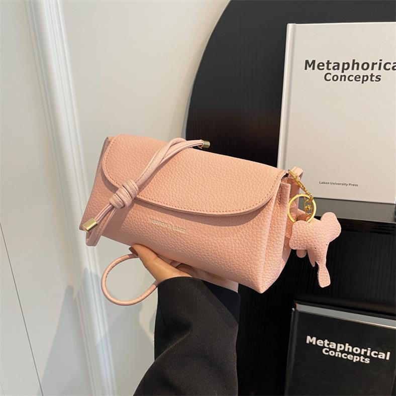 Avery Retro Softness | Elegant Handbag