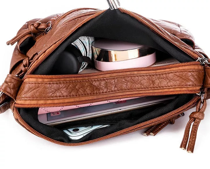 Zoe Classic Harmony | Stylish Compact Bag