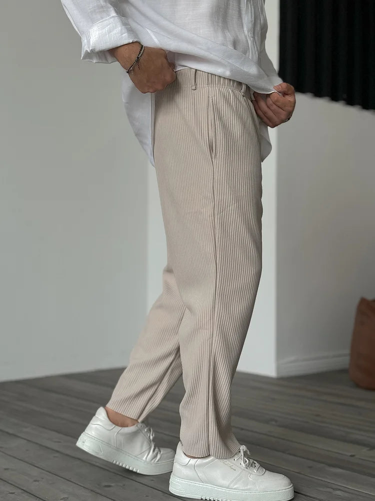 Pembre Lightweight Pleated Pants - Sophisticated Style and Summer Comfort