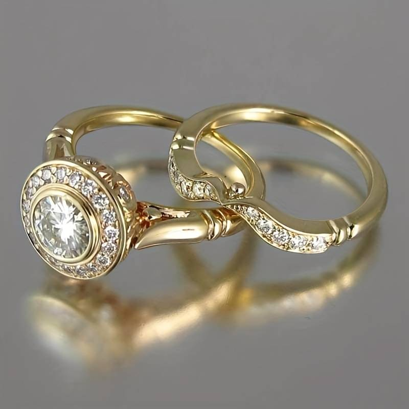 Vintage ring in gold and zirconium