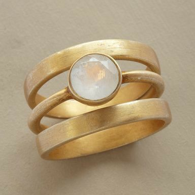 Vintage Gold & Inlay Moonstone Ring