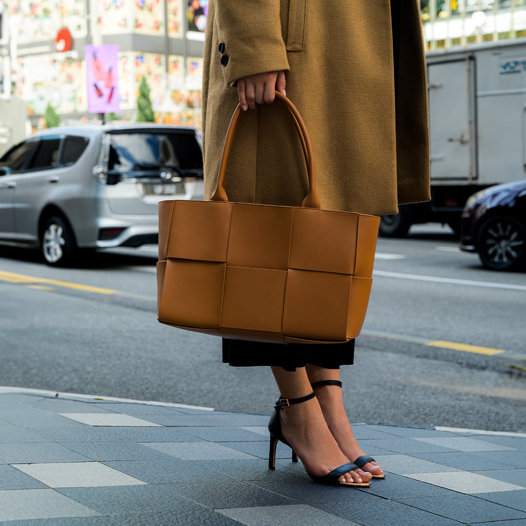 Opel Medium Tote Bag